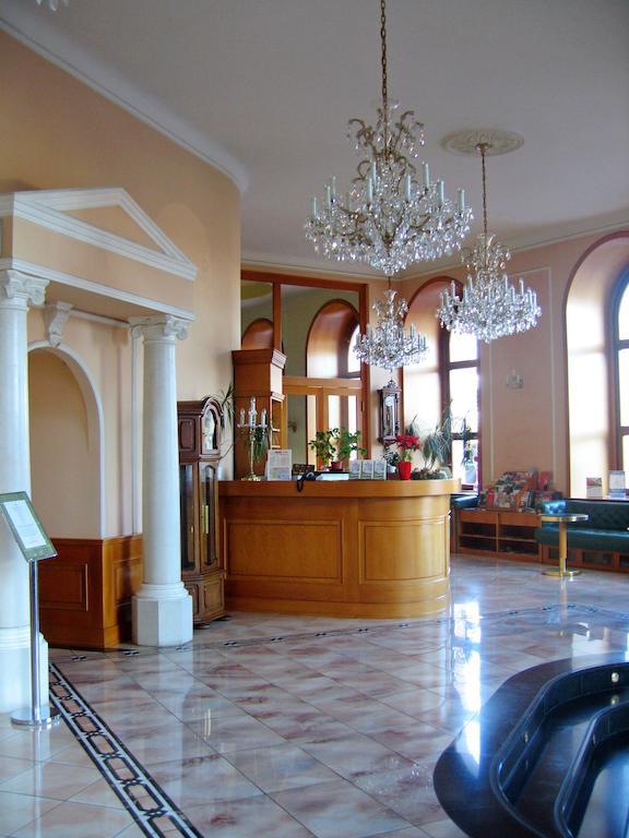 Opera Hotell