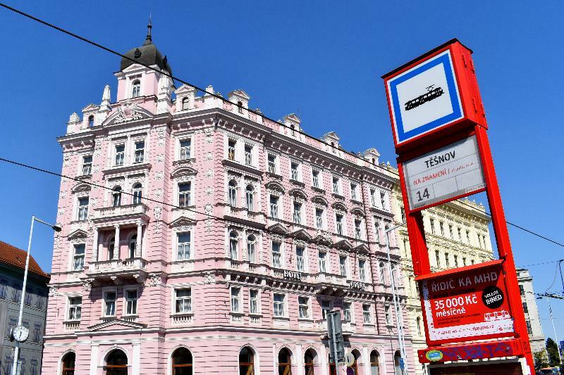 Opera Hotell